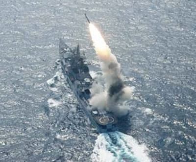 Ấn Độ thử thành công tên lửa BrahMos từ tàu hải quân mới