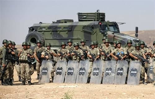 Syria cáo buộc Thổ Nhĩ Kỳ nhận dầu mỏ, cổ vật từ phiến quân