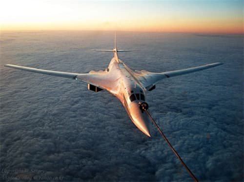 Nga sẽ khôi phục sản xuất “Thiên nga trắng” Tu-160