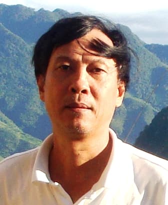 Thơ Nguyễn Việt Chiến