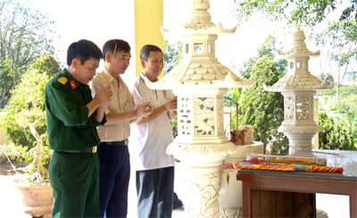 Ăn Tết trước ngày mở màn chiến dịch