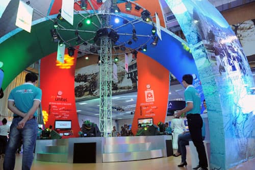 Các doanh nghiệp viễn thông phô diễn sức mạnh công nghệ tại Mobile Vietnam 2012