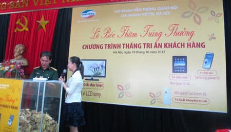 Xác định danh tính 13 khách hàng nhận giải thưởng trong tháng 10