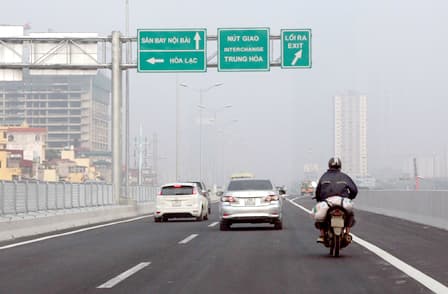 Hà Nội lập chốt xử lý vi phạm ở đường trên cao