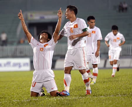 ĐTVN – ĐT Lào 4-0: Giải tỏa cơn khát bàn thắng
