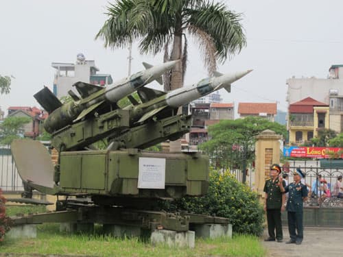 10 phút, diệt 2 pháo đài bay B-52
