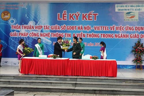 Đưa dịch vụ CNTT-VT đến 100 % các trường học trên địa bàn Tp.Hà Nội