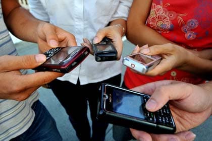 Nghiêm cấm dùng SIM đa năng để đăng ký sử dụng dịch vụ di động