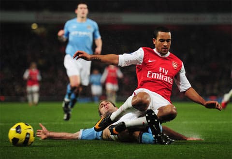 Arsenal và Manchester City: trận cầu hay nhất vòng 32