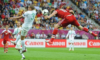 Tiền đạo Nicklas Bendtner đứng trước nguy cơ bị phạt
