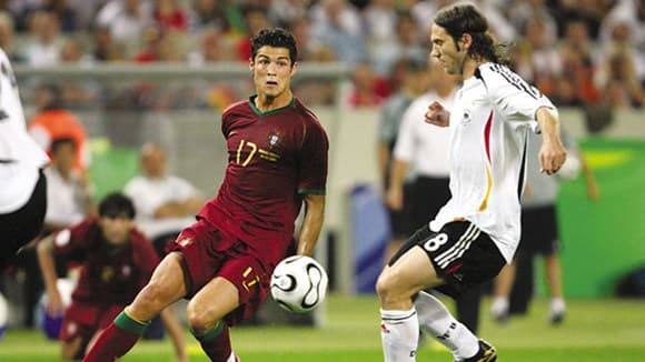 Cristiano Ronaldo bị kiểm tra doping