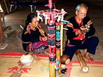 Phát huy tiếng nói và chữ viết của đồng bào Êđê