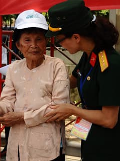 Mẹ chúc cuộc đua giành thắng lợi vẻ vang !