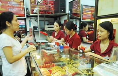 Vàng giảm mạnh xuống mức giá 44,30 triệu đồng