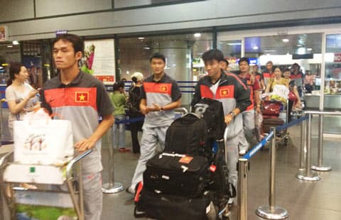 ĐTVN trở về sau hai trận giao hữu tại Malaysia và Indonesia