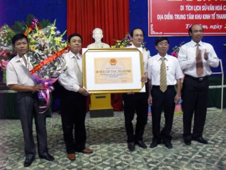 Phú Thọ tổ chức Lễ Giỗ 45 liệt sỹ TNXP và đón bằng công nhận Di tích lịch sử, văn hóa cấp tỉnh
