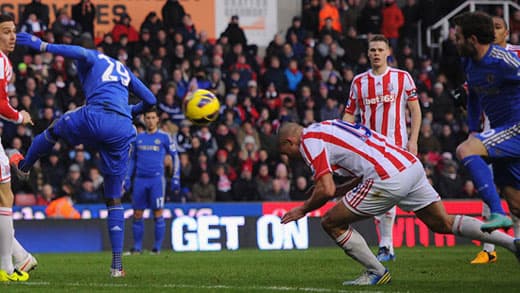 Thắng Stoke City, Chelsea tạm vươn lên vị trí thứ 3 trên bảng xếp hạng
