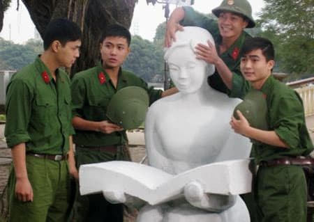 “Mùi cỏ cháy” nhận giải thưởng của Ủy ban toàn quốc Liên hiệp Các hội VHNT Việt Nam