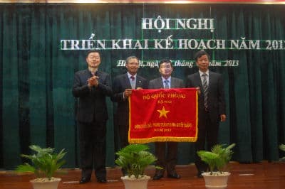 MB  nhận cờ thưởng thi đua của Bộ Quốc phòng