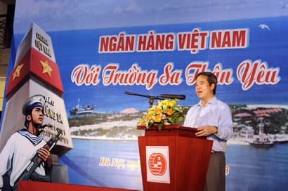 Phát động “Ngân hàng Việt Nam với Trường Sa thân yêu” và ủng hộ đồng bào miền Trung