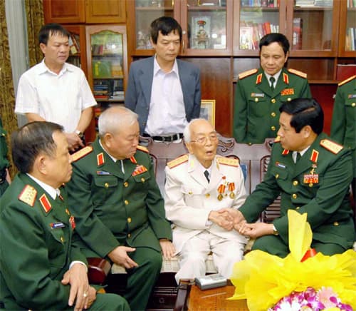 Đại tướng Võ Nguyên Giáp - Nhà sử học làm nên lịch sử