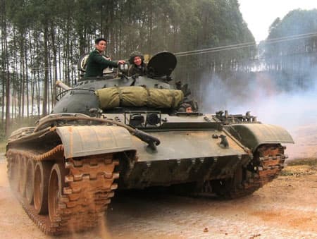 Nghiệm thu và bàn giao hệ thống thủy lực trợ lực tay lái lắp đặt trên xe tăng