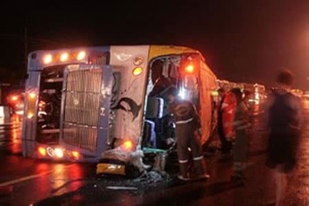 Thái Lan: Xe bus lao xuống khe núi, 29 người thiệt mạng