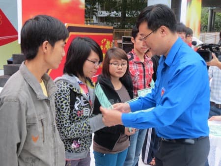 Tấm vé nghĩa tình