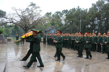Ngày xuân tri ân liệt sĩ