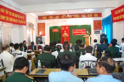 Ký kết giao ước thi đua làm dân vận năm 2013