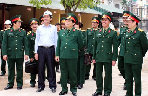 Thượng tướng Ngô Xuân Lịch kiểm tra và làm việc tại Đoàn 871