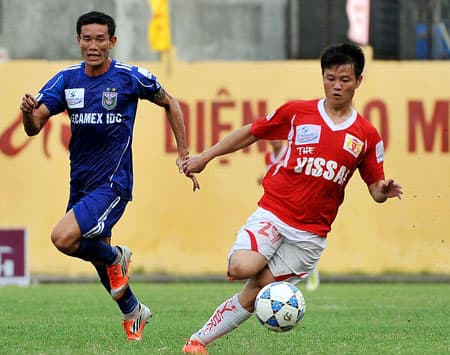 B.Bình Dương may mắn có 1 điểm