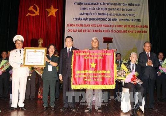Trao tặng danh hiệu Anh hùng LLVTND cho tập thể, chiến sĩ cách mạng nhà tù Côn Đảo