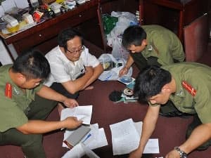 Khám xét trụ sở tập đoàn Đông nam dược Bảo Long