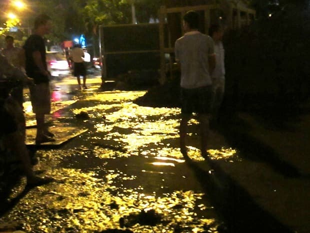 Khắc phục xong sự cố vỡ đường ống nước tại quận Ba Đình