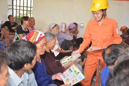 Phát động chương trình “Gia đình tiết kiệm điện tại Thành phố Bắc Ninh năm 2013”.