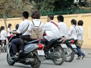 Hà Nội xử lý thanh thiếu niên phạm luật giao thông