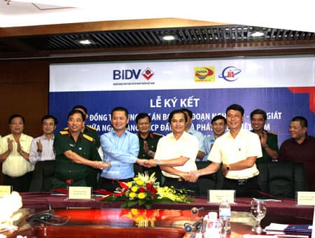 Ký hợp đồng tín dụng dự án BOT Quốc lộ 1A