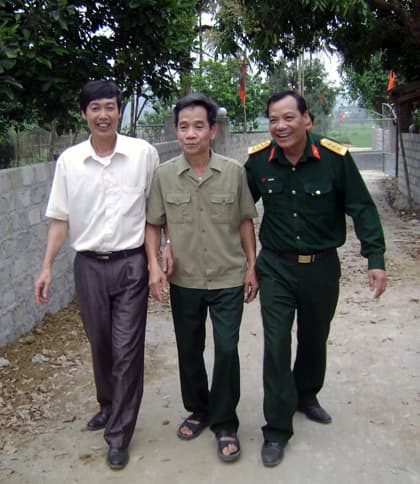 Một điển hình về tình nguyện hiến đất