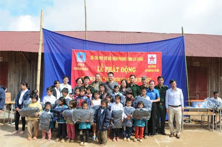 Tài trợ 300 triệu đồng xây dựng phòng học bán trú tại Mường Tè