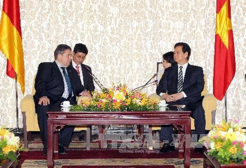 Thủ tướng Nguyễn Tấn Dũng tiếp Phó thủ tướng CHLB Đức