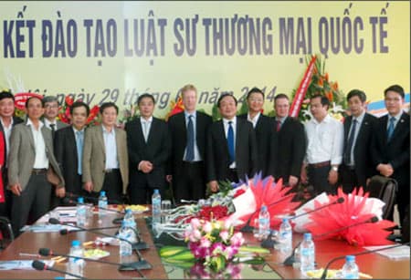 Thành lập Trung tâm liên kết đào tạo luật sư thương mại quốc tế