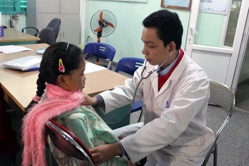 Quảng Bình: 1.400 trẻ em được khám sàng lọc bệnh tim miễn phí