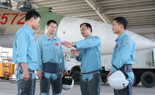 Làm chủ vũ khí trang bị mới, huấn luyện giỏi