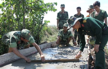Từ “địa chỉ đỏ” đến các hoạt động, phong trào xung kích