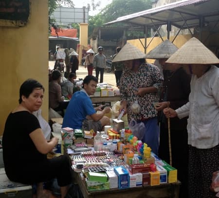 Ẩn họa "thuốc mẹt" chợ quê