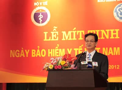 Năm 2020, thực hiện bằng được BHYT toàn dân