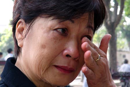 Người dân khóc trước nhà Đại tướng