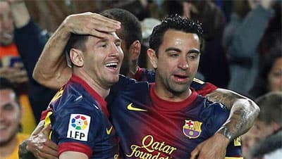 Messi sút phạt tốt giúp Barca áp sát ngôi vương