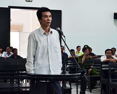 Khánh Hòa: Hoãn xử người đặt mìn nhà Giám đốc Công an vì vắng luật sư